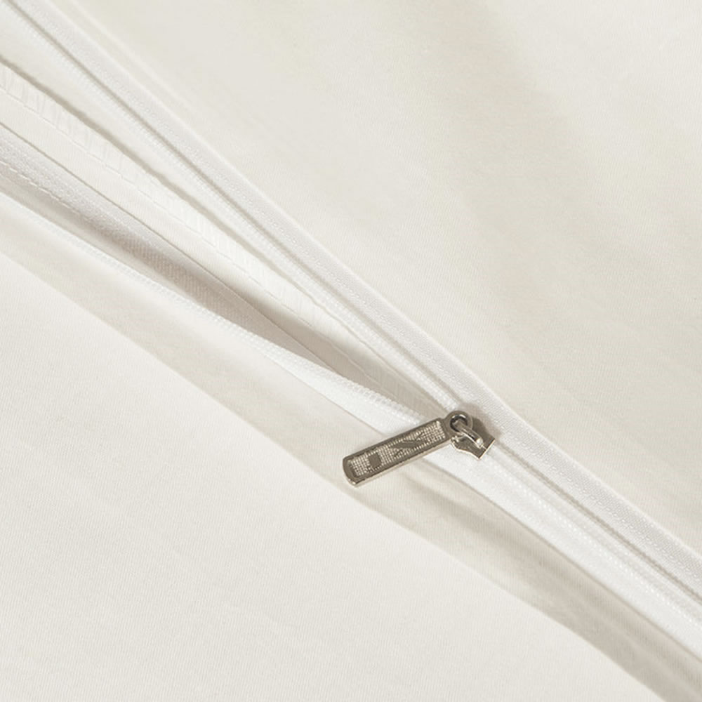 Royal Jacquard 4-Piece Luxury Bedding Set: image 5